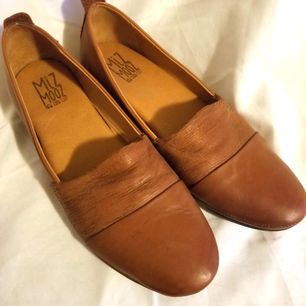 Miz Mooz Women's Tan Leather Slip-On Flats